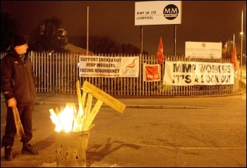 Picket line at MMP, Bootle, March 2012 , photo by Stillshooter