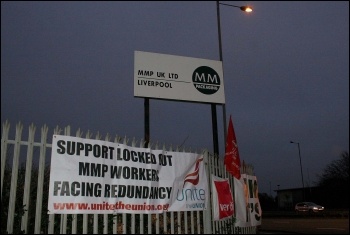 MMP picket line, Bootle, March 2012, photo by Stillshooter