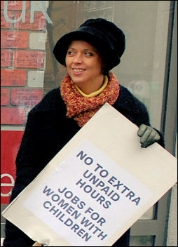 Shelter staff on strike, photo Paul Mattsson