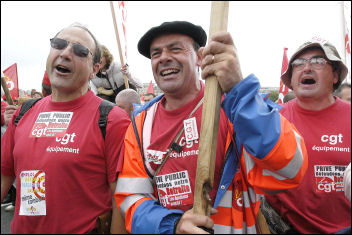 French workers demonstrate in 2003, photo Paul Mattsson