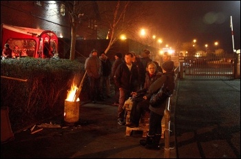 MMP picket line, Bootle, March 2012, photo by Stillshooter