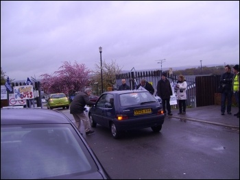 Strike at Swinton Comprehensive school in Rotherham, 27.4.12, photo by Alistair Tice