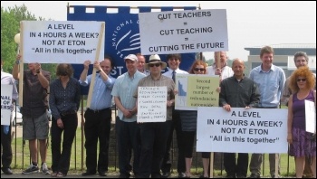 Strike at Sussex Downs College, 24.5.12, photo Phil Clarke