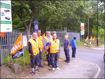 Strike at Sheffield Dump It sites, photo Alistair Tice