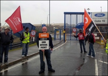 Picketing at Fords Dagenham, 18 June 2012, photo by Pete Mason