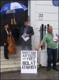 Kazakhstan embassy protest to free Bolat Atabayev, photo Dave Carr
