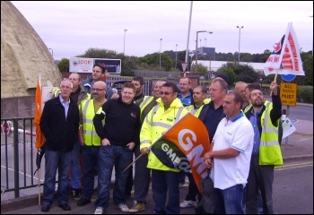 Sheffield council craftsmen striking on 17 August 2012, photo Alistair Tice