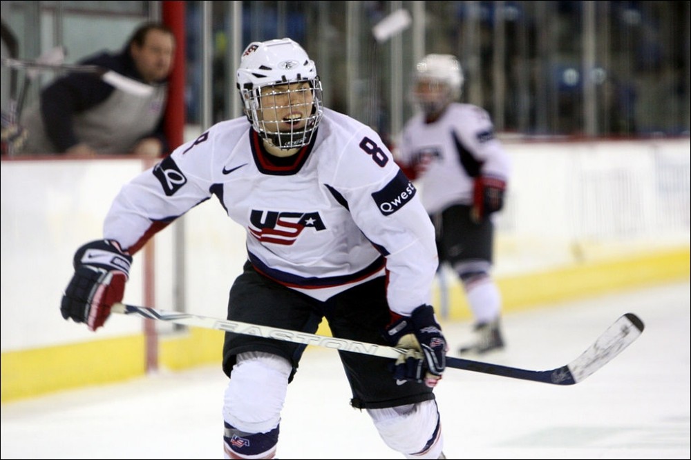 US women ice hockey players' strike threat wins living wage