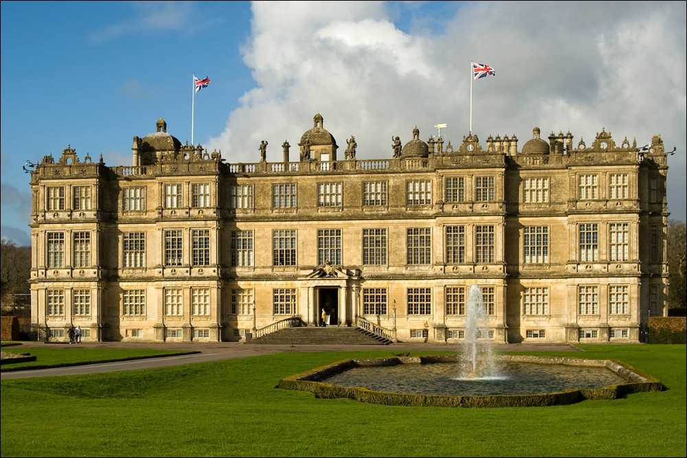 Aristocrats are rich after all... and getting richer Socialist Party