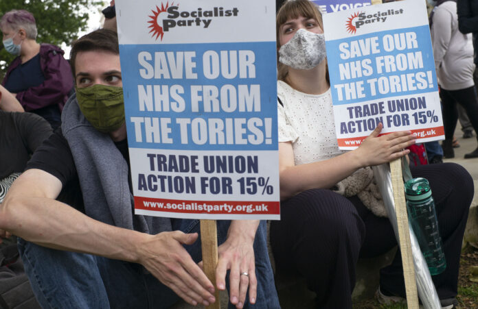 Protesting against the government's 3% NHS pay offer, credit: Paul Mattsson (uploaded 13/08/2021)