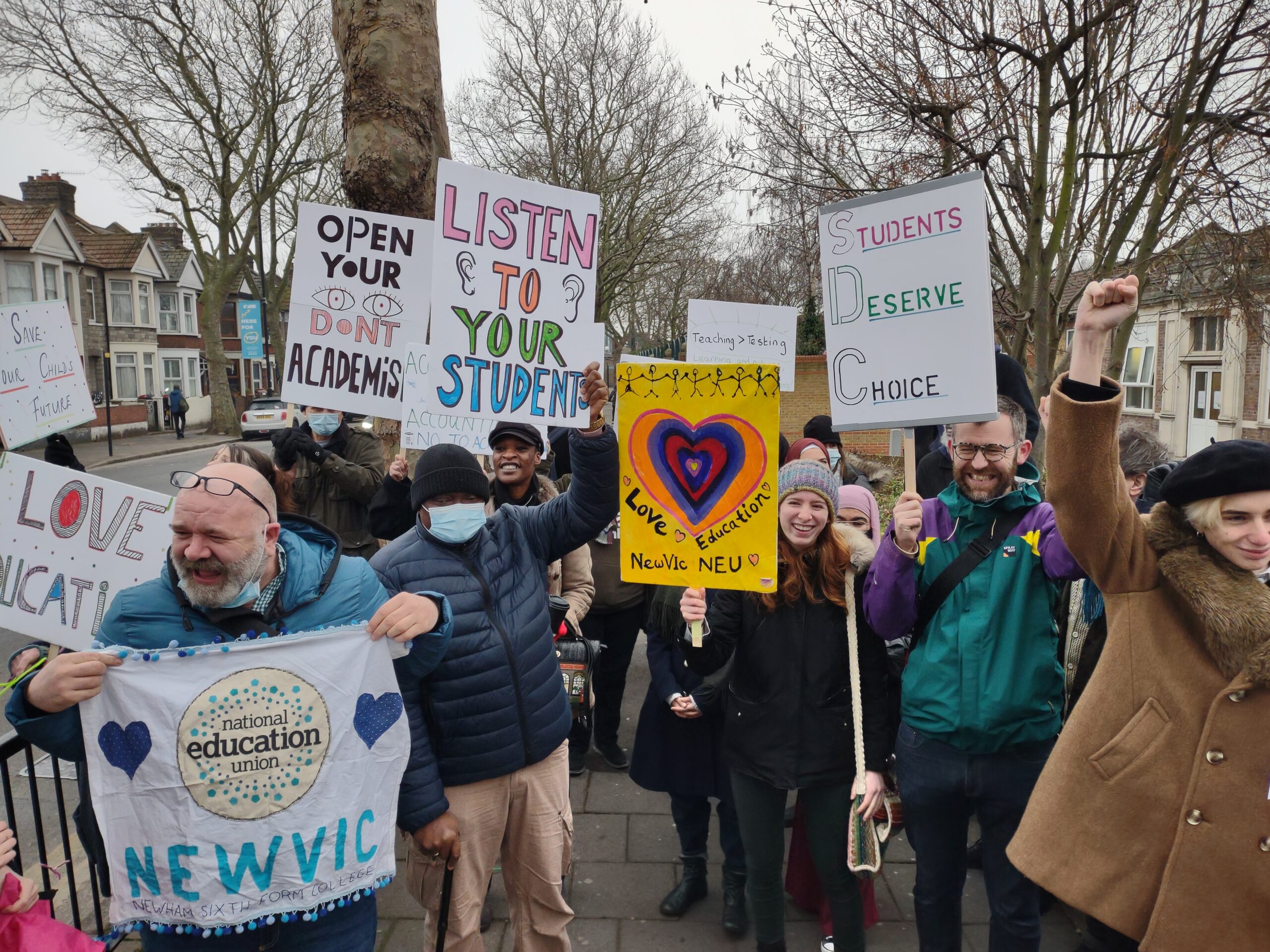 Victory at NewVIc college! 'The picket line gives us power' Socialist