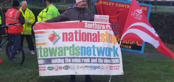 Supporting the Fawley Oil Refinery pay protest. Photo: Southampton Socialist Party