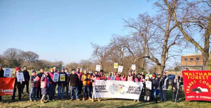 Forest school: 8 March strike to save pensions, photo James Ivens