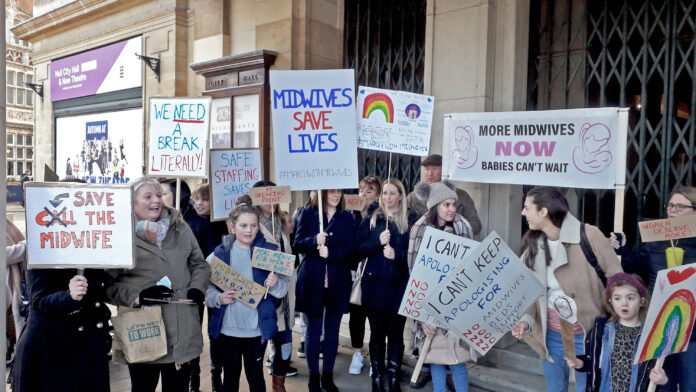 March with midwives protest in Hull Photo:Ted Phillips