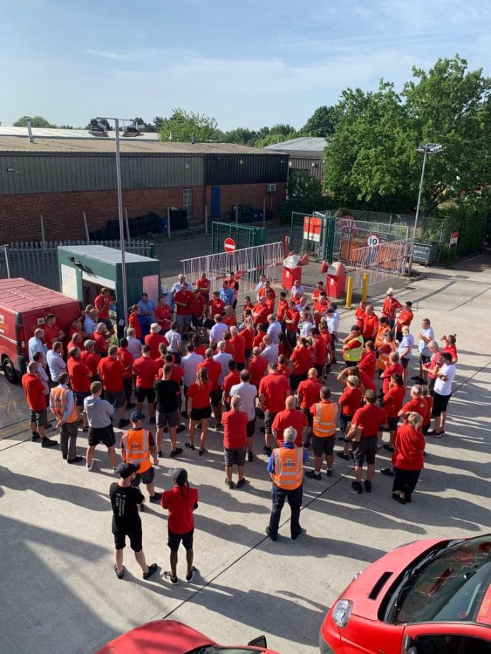Royal Mail workers at Chelmsford Delivery Office gate meeting on 17 June/ Photo: Communication Workers Union