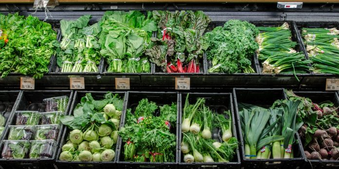 grocery store veggies Photo: public domain