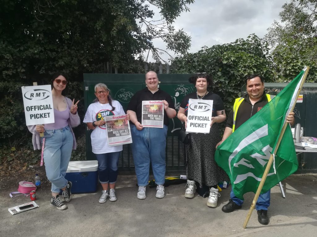 RMT strike, Northampton, photo by Katie Simpson