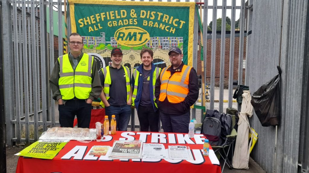 RMT strike, Sheffield, 27.7.22, photo by Alistair Tice