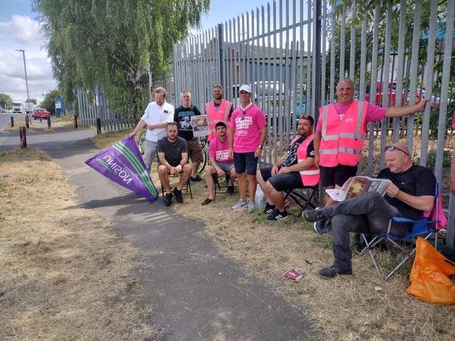 CWU picket line, North Benfleet, 30.7.22