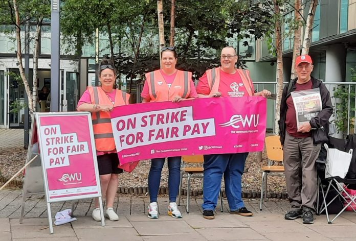 CWU picket line, South Shields, 1.8.22