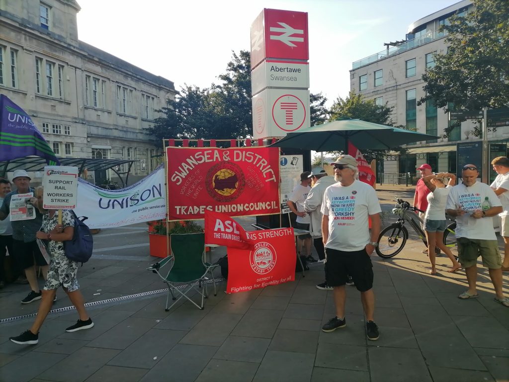 Swansea Aslef picket, 13.8.22