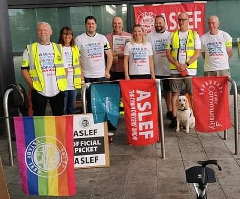Hull Aslef picket, 13.8.22