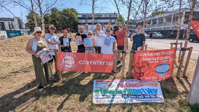 Jane Nellist (Left) on an Aslef picket line in Coventry , 13.8.22