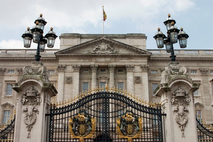Buckingham Palace. Photo credit: Jimmy Harris licensed under CC BY 2.0.