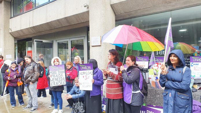 Picket line at King's College London. Photo: Mary Finch