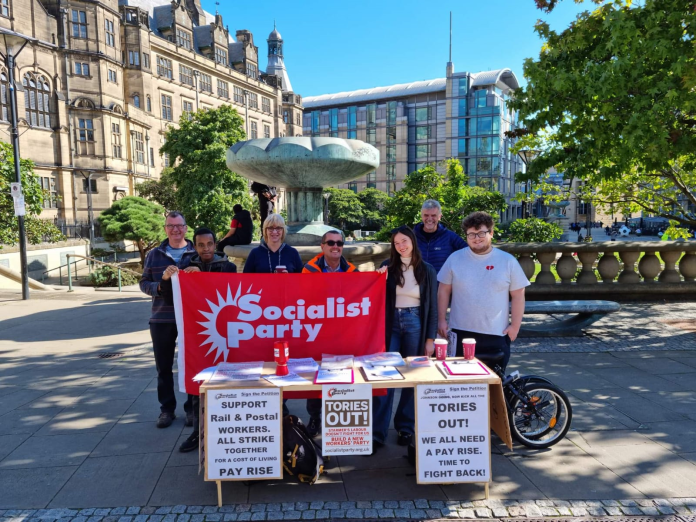 Sheffield Socialist Party campaigning - photo Alistair Tice