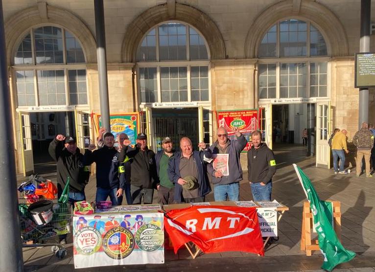 RMT at Hull Paragon, 1st October 2022