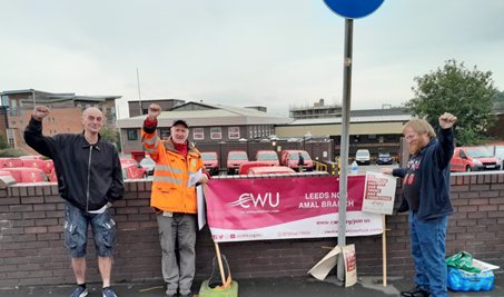 CWU picket line in Wakefield, 1.10.22