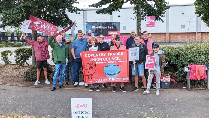 Coventry-North-CWU-picket-line