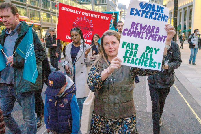 Fair pay for teachers. Photo: Paul Mattsson
