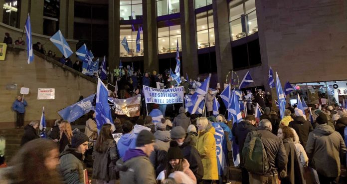Scottish-indy-protest-Photo: Matt-Dobson