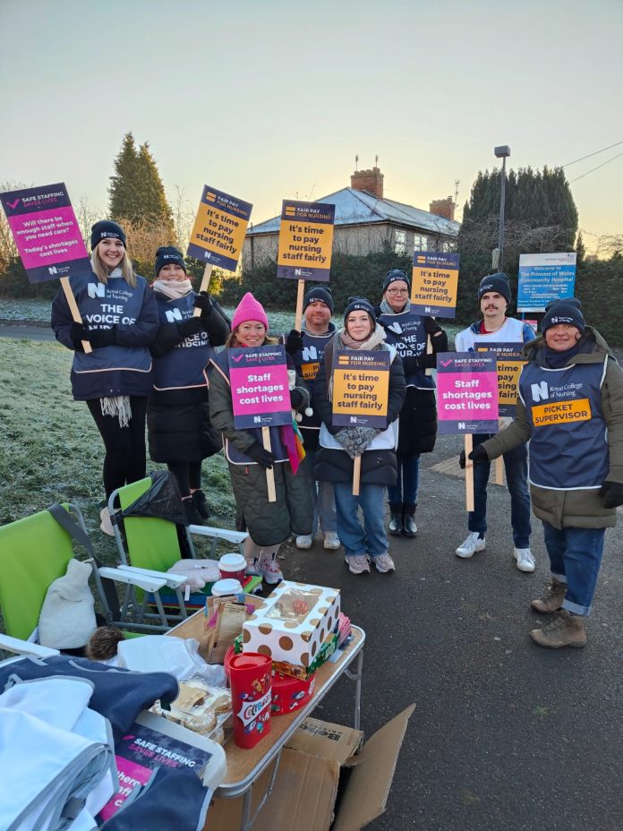 Bromsgrove Hospital RCN Strike. Photo: Socialist Party