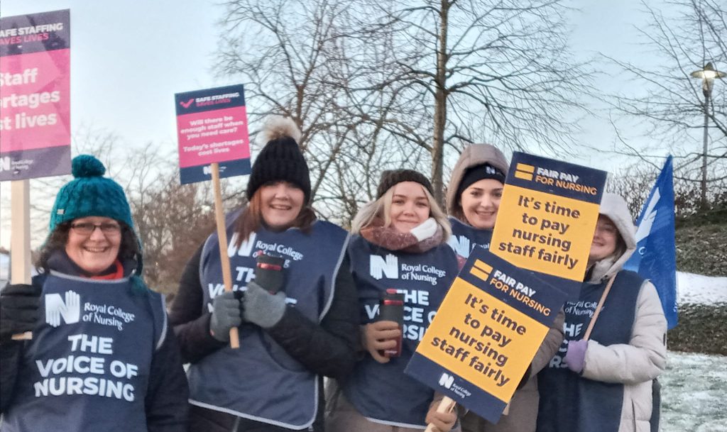Royal Worcester Hospital RCN strike. Photo: Socialist Party