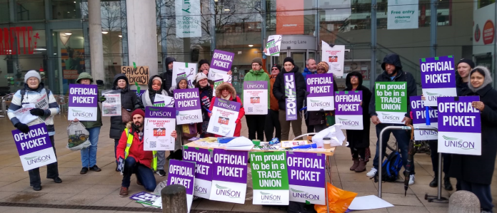 Hackney library strike - photo Brian Debus