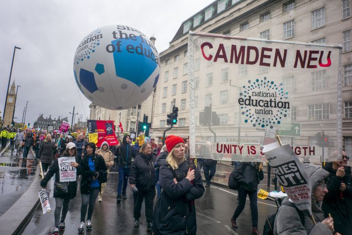 NEU members on the march. Photo: Paul Mattsson