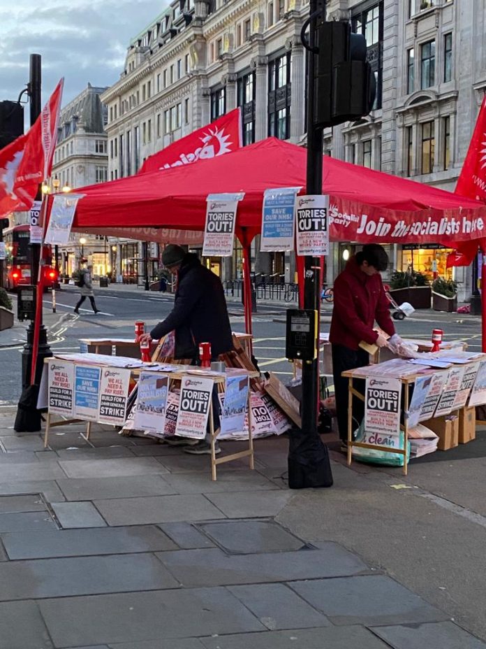 Setting up a Socialist Party stall in central London, 1.2.23