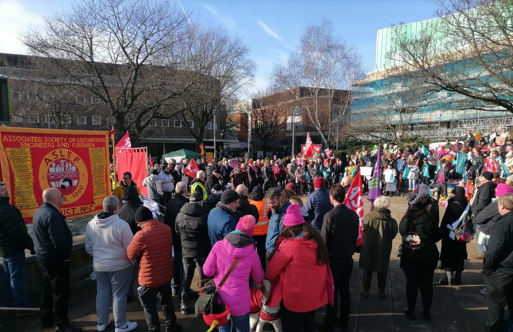 Over 500 strikers and supporters packed Castle Sq, Swansea, at the rally organised by Swansea Trades Council. 1.2.23. Photo by Alec T