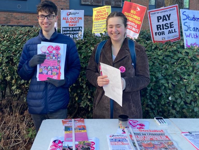 Southampton Socialist Students supporting the UCU pickets. 1.2.23