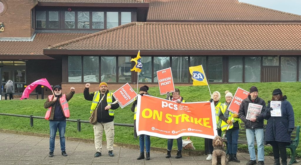 PCS DWP picket at Civic Centre, Mansfield, 1.2.23. Photo from Paul T