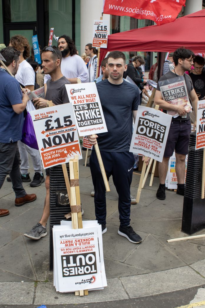 Young people fighting for £15 minimum wage at TUC demo. Photo: Tommy Liverpool