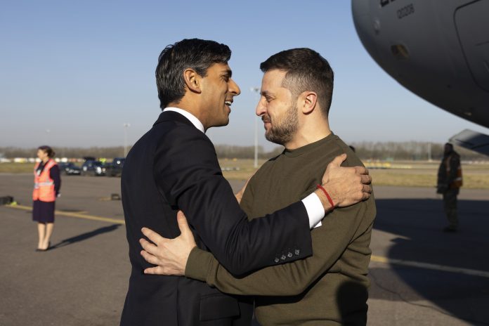 Prime Minister Rishi Sunak greets Volodymyr Zelenskyy