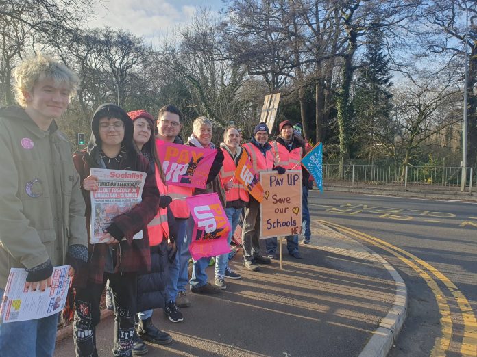 Wales NEU picket line 1.2.23 Photo: Wales SP