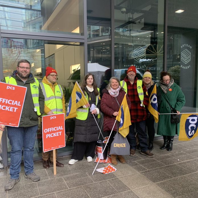 Marion Lloyd at a PCS picket line in Sheffield on 15 March. Photo: Sheffield SP