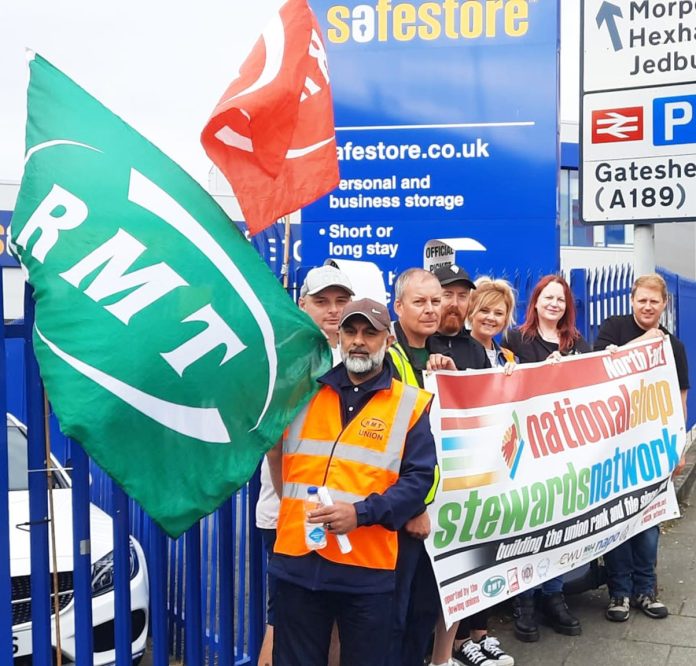 Newcastle RMT strike. Photo: Elaine Brunskill
