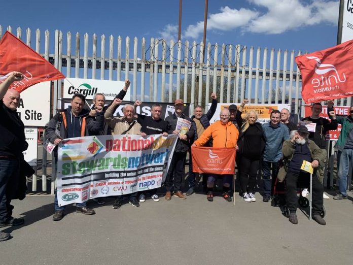 Protest for blacklisted worker Lee Fowler. Photo: Joanne Fowler