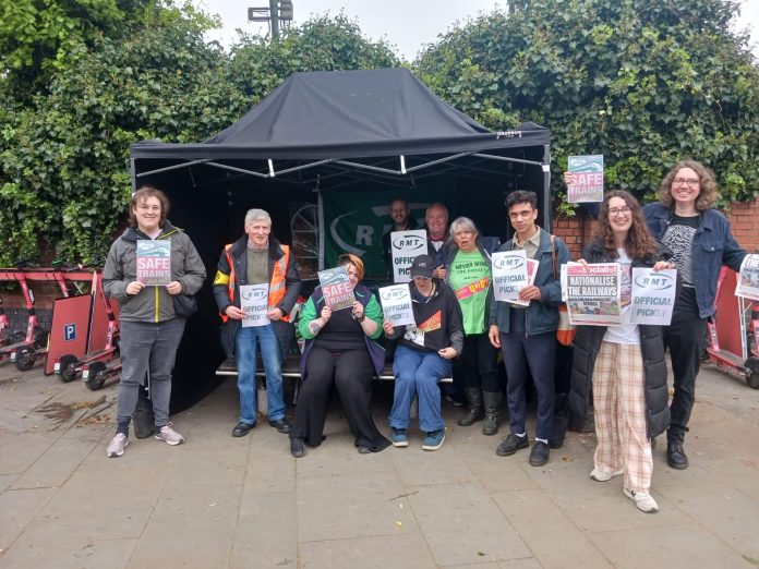 Northampton RMT picket line. Photo: Northampton SP